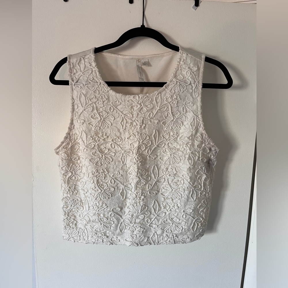 Lauren Conrad Cropped Dress Shirt - Medium